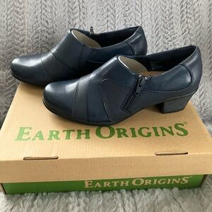 Earth Origins Women's Navy Blue Shootie Size 7 Brand New
